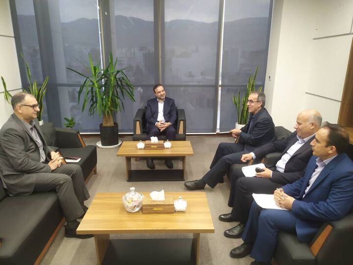 بانک ملت 400 ميليارد ريال براي ايجاد 250 شغل مددجويان کميته امداد اختصاص داد