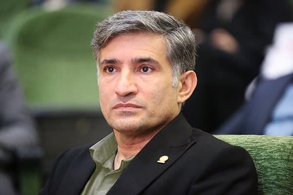 رئيس دانشگاه رازي با صدور پيامي،فرا رسيدن روز دانشجو را تبريک گفت