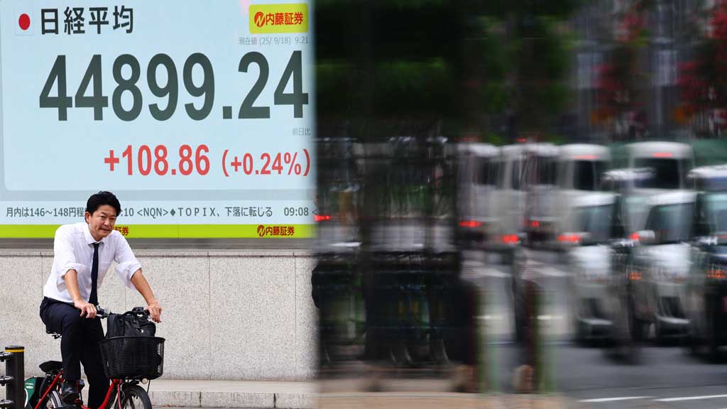 Asian stocks slip as growth concerns cloud outlook