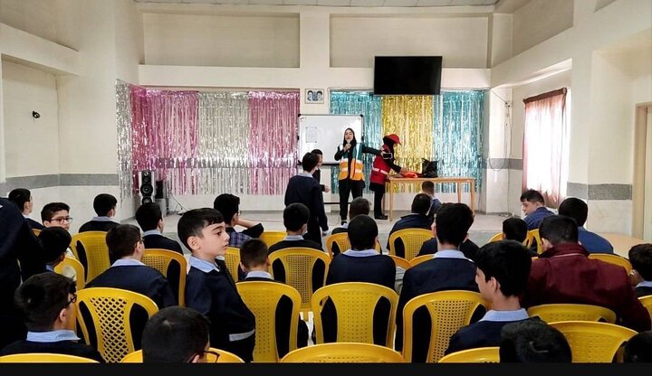 آموزش مفاهيم ايمني و پناه‌گيري ايمن به کودکان اوتيسم منطقه8