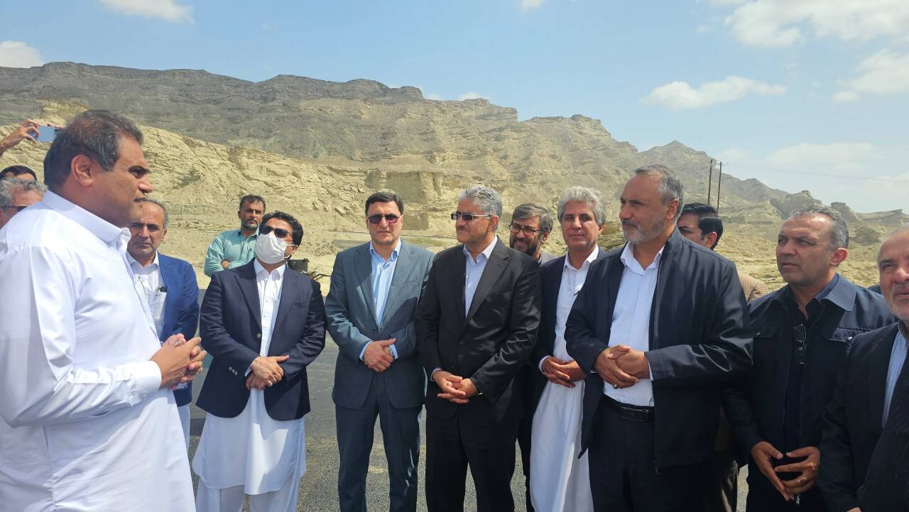 بازديد اعضاي کميسيون عمران از آخرين روند اجراي راه‌آهن چابهار–زاهدان/ رضايي کوچي: نقش پرنگ تکميل پروژه ريلي جنوب در اقتصاد کشور