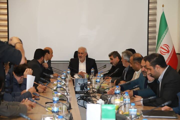 پیگیری تامین آب شرب شهر جدید ایوانکی با حضور وزیر نیرو