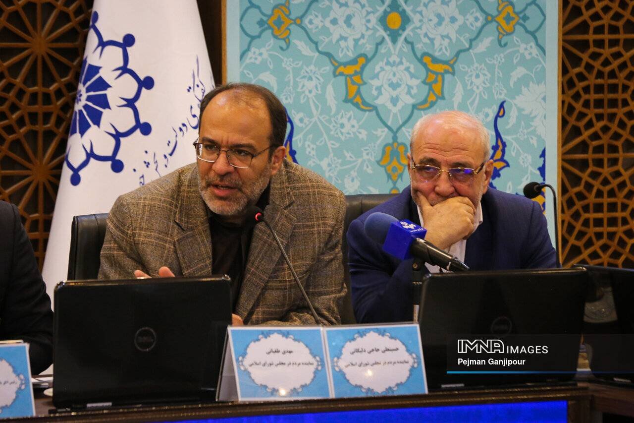 بررسی فاینانس ارزی قطار سریع‌السیر اصفهان – قم – تهران در سفر رئیس بانک مرکزی به اصفهان