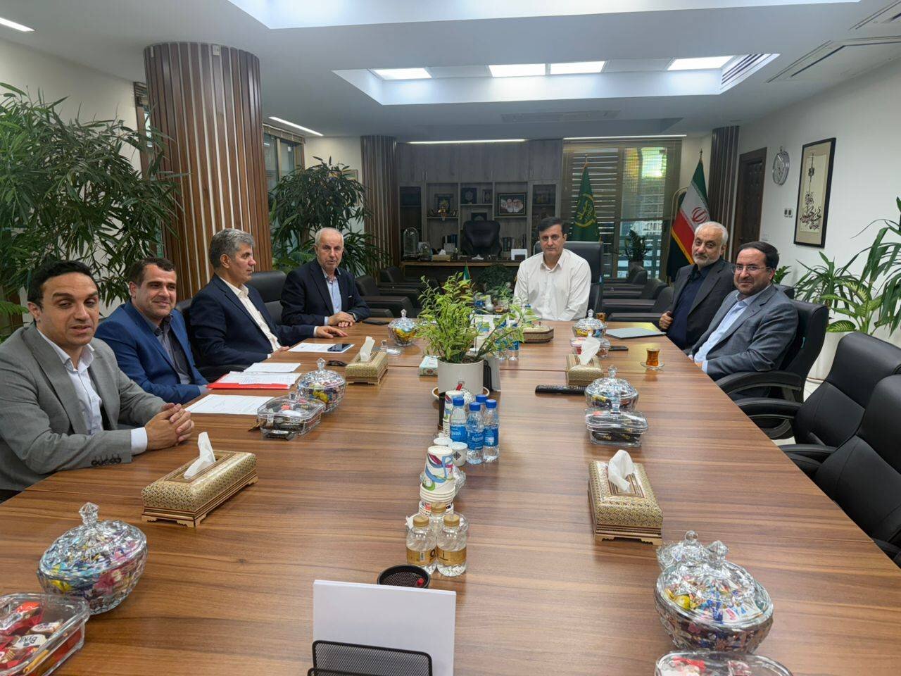 بررسي مسائل منابع طبيعي و مراکز خدمات جهاد کشاورزي در ديدار کوچکي‌نژاد با معاونان وزير جهاد کشاورزي