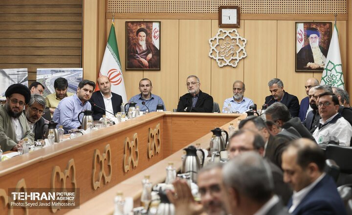 جلسه شوراي معاونين و شهرداران مناطق