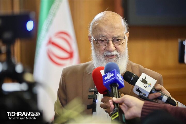 با توجه به شرایط موجود همین میزانی که اتوبوس تهیه شده خوب است/هر تولیدکننده‌ای هزار اتوبوس به ما بدهد، می‌خریم