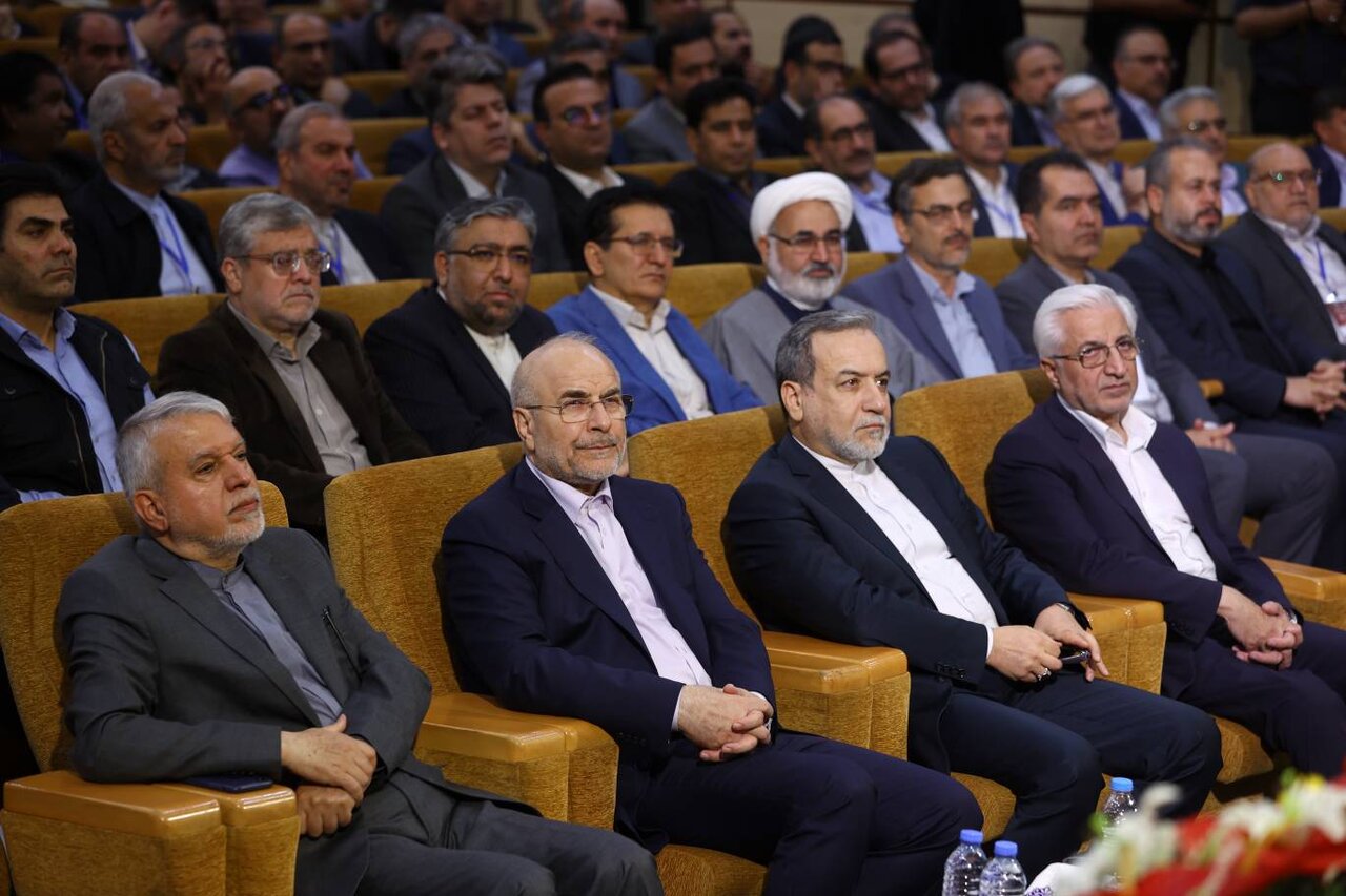 عراقچی:  دیپلماسی استانی بازوی مؤثر سیاست خارجی کشور باشد/ صالحی امیری: بیش از گذشته نیازمند تقویت رضایت، مشارکت و اعتماد مردم هستیم