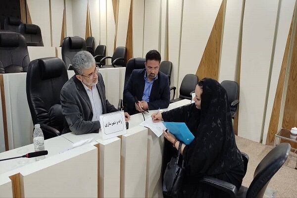 مراجعه 200 شهروند مشهدي در يک‌صد و شصت و دومين برنامه «دوشنبه‌هاي ملاقات مردمي»