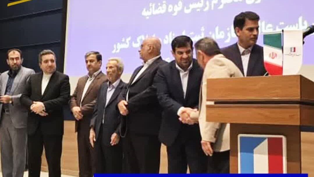 به همت مولوي هنرستان تخصصي «شيلات» و «برق» در چوئبده تأسيس شد/ صدور بيش از 3500 سند مالکيت نخيلات، گامي براي امنيت حقوق کشاورزان/لايروبي اروند در برنامه هفتم توسعه کشور گنجانده شد