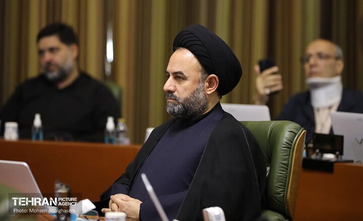 واگذاری تاکسی‌های برقی به تاکسی اولی‌ها تخلف نیست/ دریافت مجوز از وزارت کشور