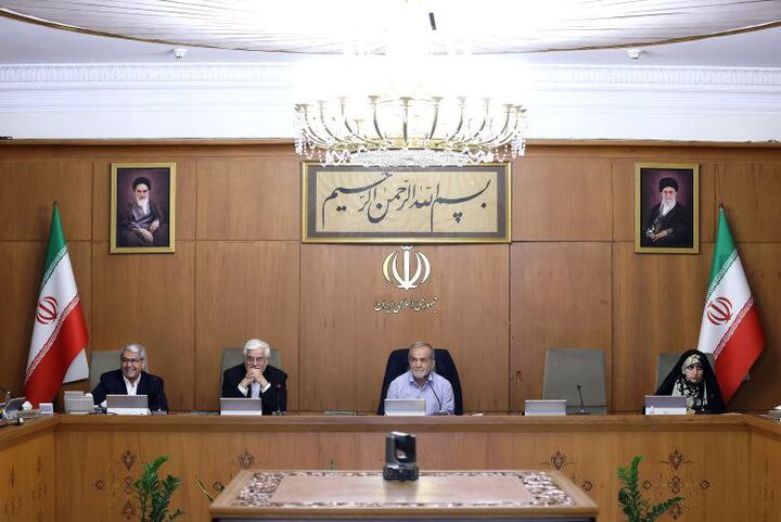 گزارش دستاوردهاي سفر وزير راه به رئيس جمهور ارائه شد