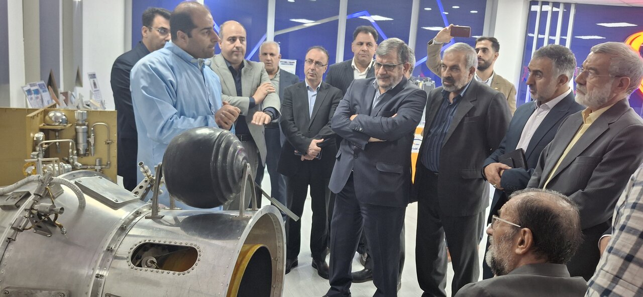 بازديد اعضاي مجمع نمايندگان تهران از پژوهشگاه فضايي ايران/لزوم تدوين سند راهبردي براي توسعه دستاوردهاي اين حوزه