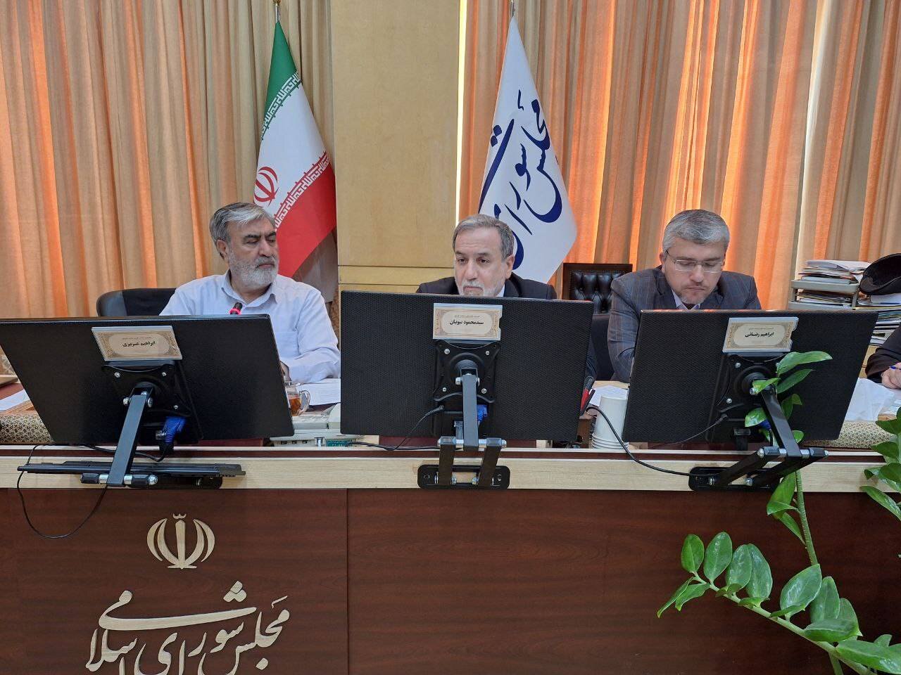 بررسی سوال 9 نماینده از عراقچی؛ از دیپلماسی اقتصادی تا نقش فرانچسکو در برجام