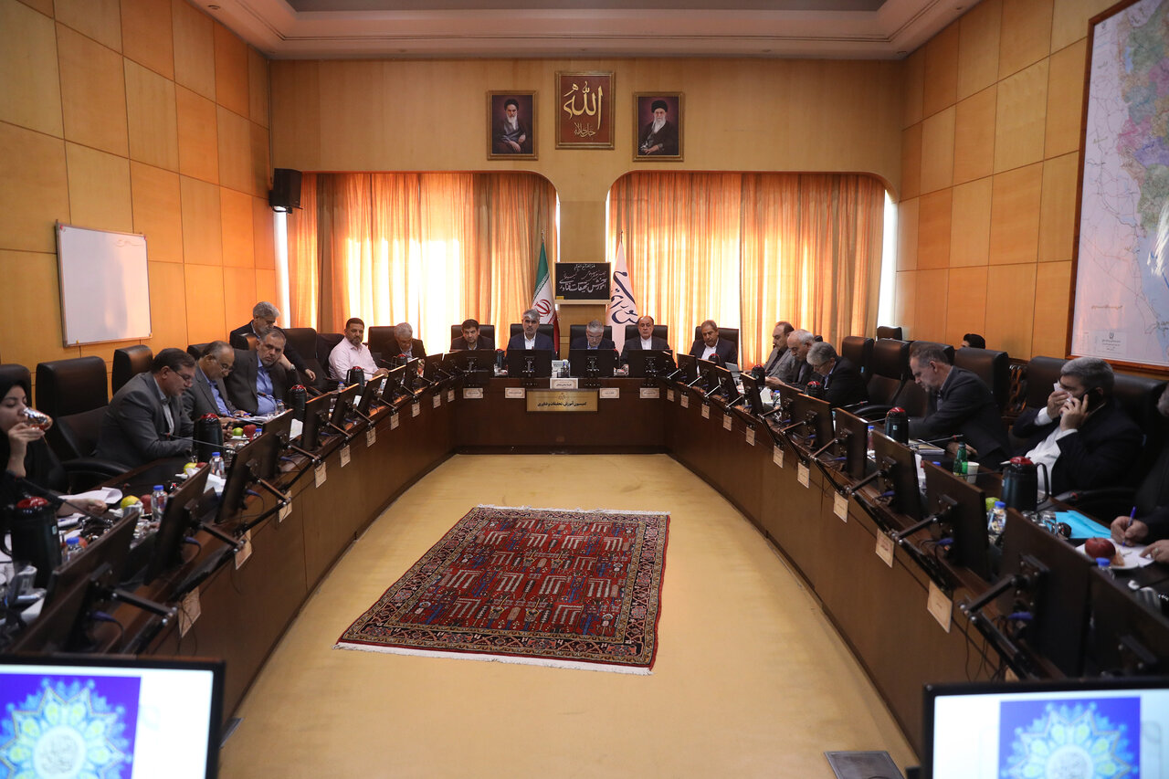 وضعيت معيشت اعضاي هيأت علمي در کميسيون آموزش مجلس بررسي شد