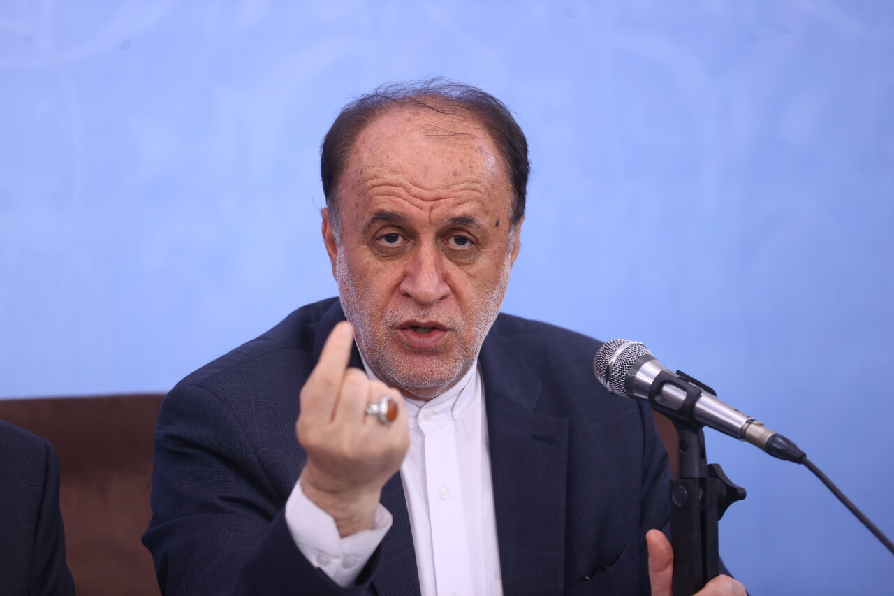 تصمیمات جدید برای رفع مشکلات نیروهای آموزش و پرورش/ پرداخت مستقیم حقوق نیروهای شرکتی توسط دولت کلید خورد