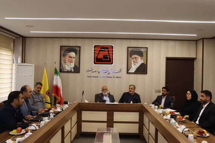 احداث سازه ورودي شرقي و تجهيز زيرگذر گلوبندک با هدف تسهيل دسترسي به ايستگاه مترو پانزده خرداد