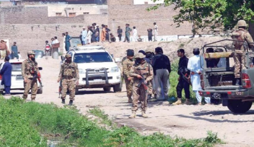 انفجار بمب در پاکستان جان 6 نظامی را گرفت