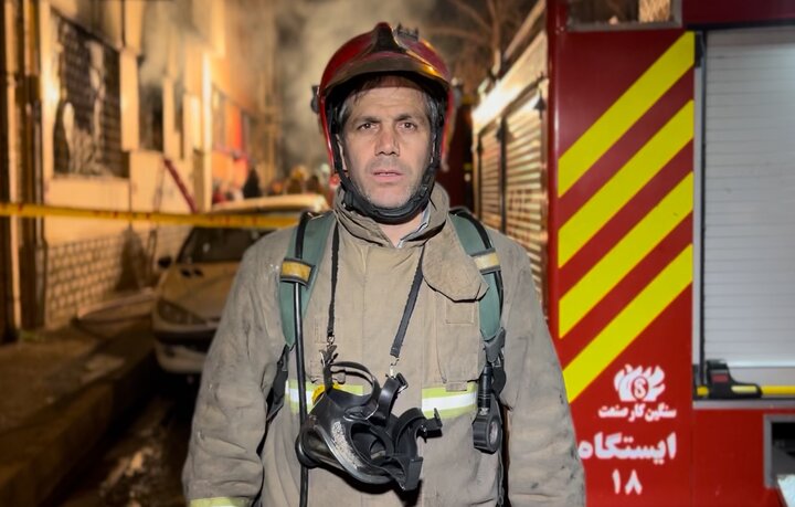 آتش‌سوزي رستوران دوطبقه شهرک غرب/ سرايت شعله‌ها به بانک مجاور