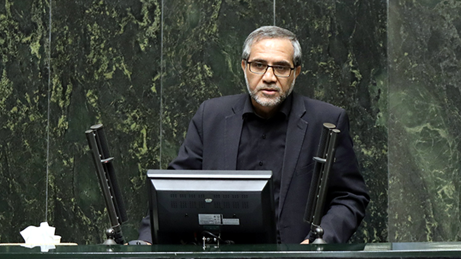 دولت باید به سمت برنامه محوری، عدالت محوری، اقتدارگرایی و استفاده از همه ظرفیت های انسانی درچارچوب دفاع ملی حرکت کند