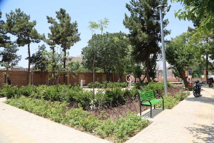 عزم جدی منطقه 10 در بازآفرینی فضاهای سبز محلی/ صددرصدی منابع مالی پروژه‌های بازسازی چهار بوستان محقق شدند