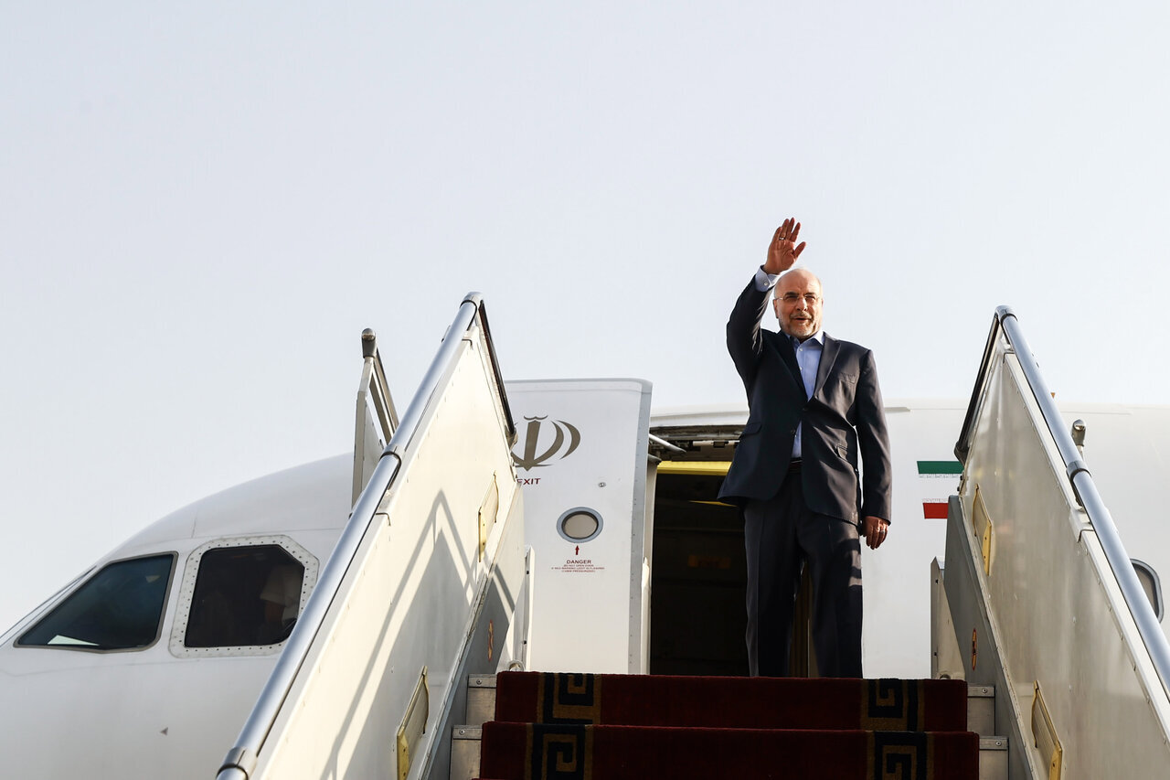 قاليباف تهران را به مقصد اسلام آباد ترک کرد