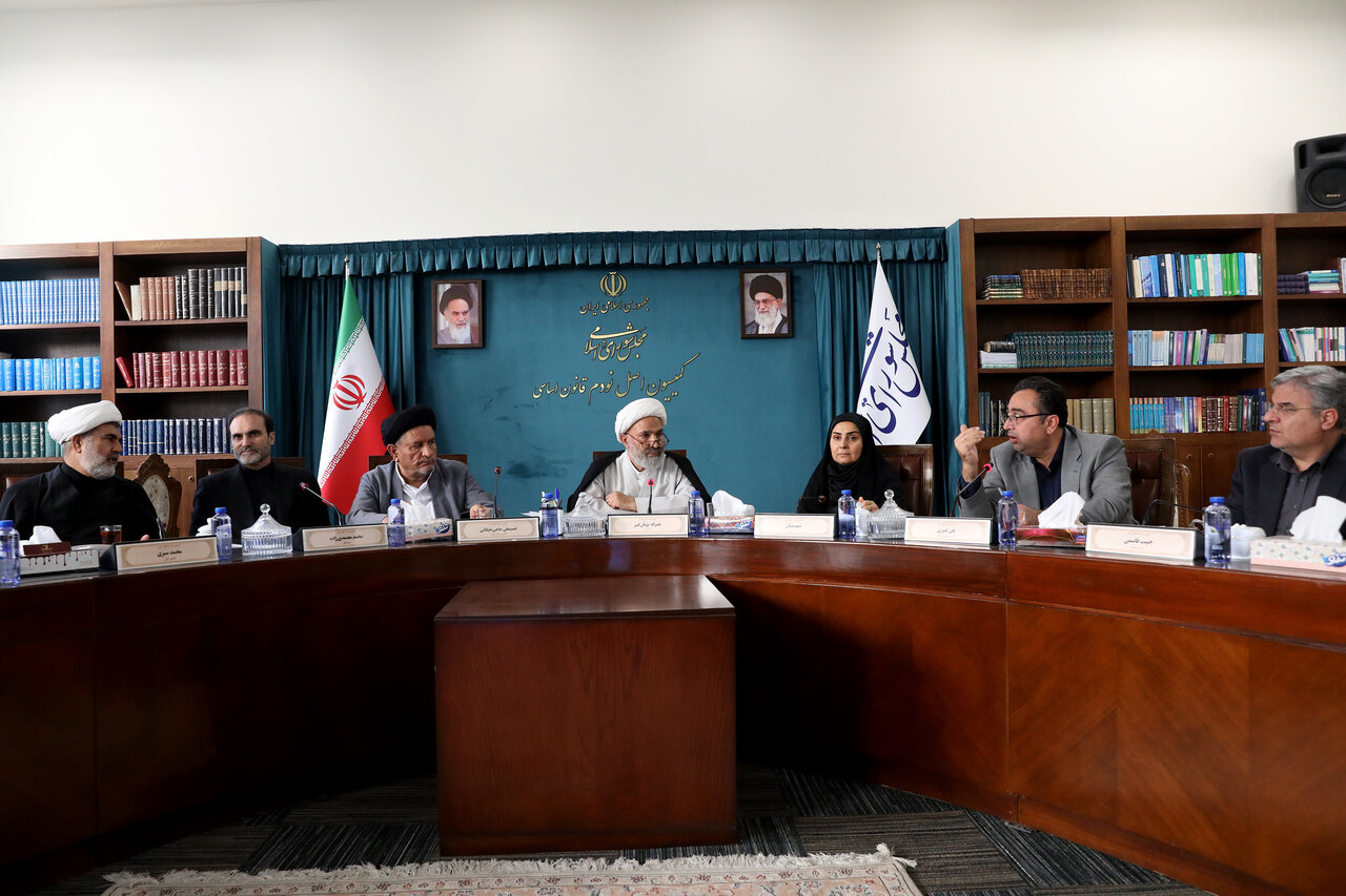 تعبیه زیرساخت‌های لازم همزمان با تأمین زمین و ساخت مسکن حمایتی