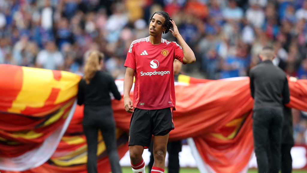 Manchester United out for redemption in clash with Tottenham, says Yoro