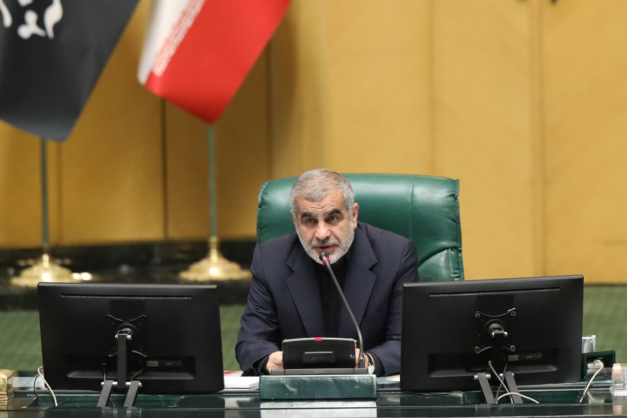 نیکزاد برای شرکت در کنفرانس روسای مجالس جهان به پاکستان می رود