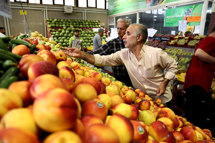 کاهش تا 60 درصدی قیمت محصولات در میادین میوه و تره‌بار شهرداری نسبت به میانگین سطح شهر تهران