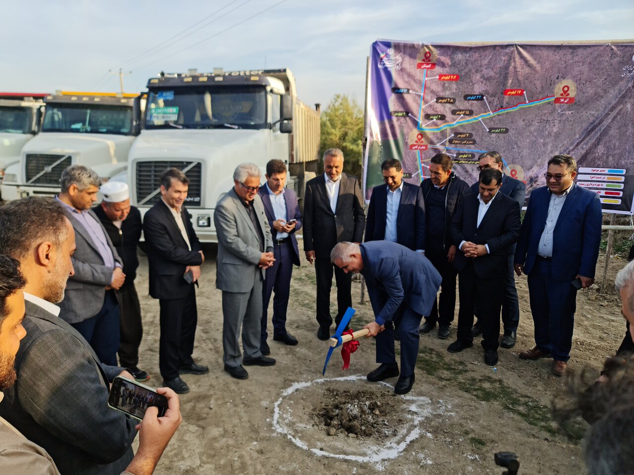 200 هزار میلیارد تومان طلب پیمانکاران باید پرداخت شود/محور بندرترکمن–یساقی با اعتبار 100 میلیارد تومان کلنگ‌زنی شد