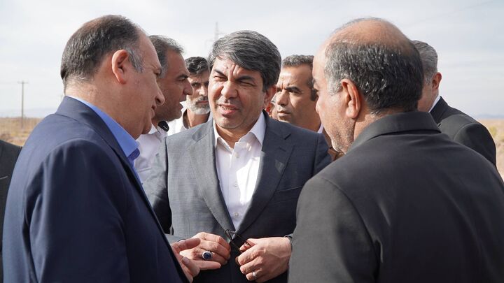 تصميمات قاطع براي آزادسازي و تأمين اراضي طرح‌هاي نهضت ملي مسکن و جواني جمعيت در زرند