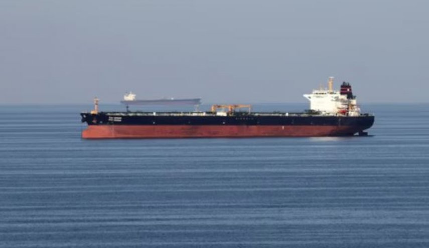 ادعای فرماندهی مرکزی آمریکا درباره توقیف نفتکش متخلف در تنگه هرمز