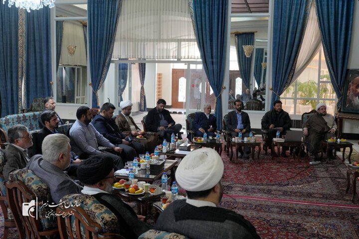 برگزاری جلسه مشترک مسئولان حرم مطهر امام خمینی(ره) و شهرداری تهران با محوریت بررسی پروژه‌های شهری