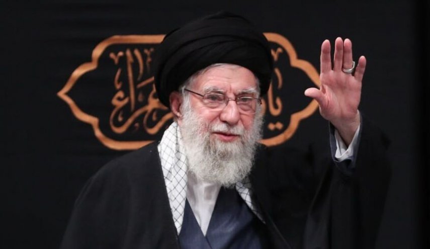 نخستین شب مراسم عزاداری ایام شهادت حضرت فاطمهالزهرا (س) با حضور رهبر انقلاب برگزار شد