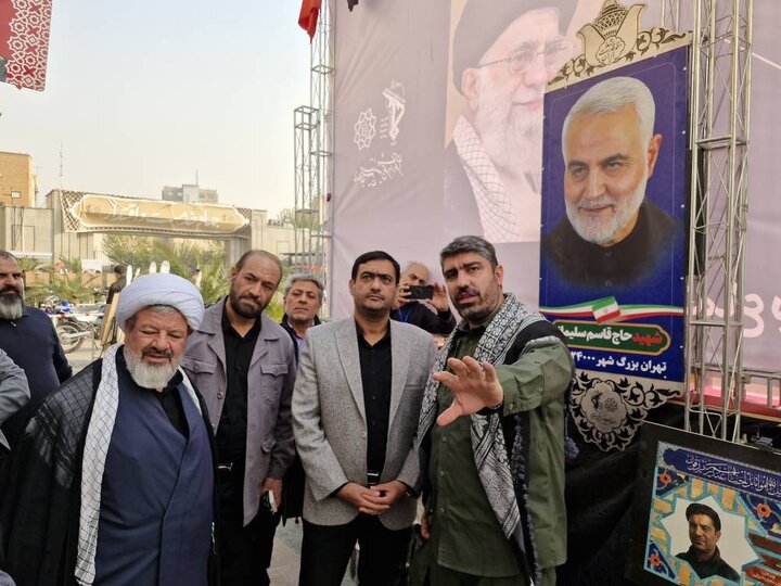 نمايشگاه «جهاد خدمت و اقتدار» بسيج شهرداري تهران افتتاح شد