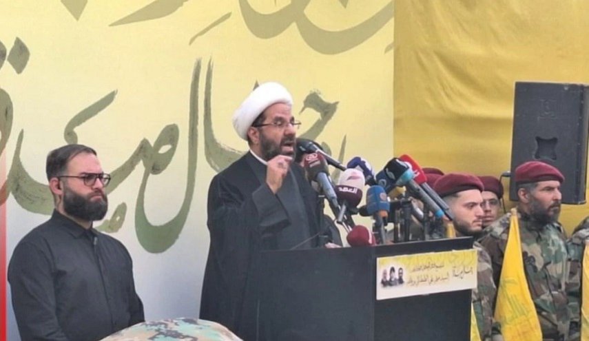 تاکيد حزب الله لبنان بر تداوم مقاومت و مبارزه درمراسم تشييع پيکر فرمانده ارشد مقاومت