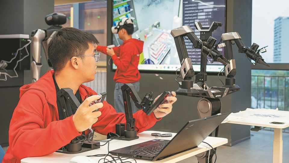 First domestic robot training base opens in China’s Wuhan