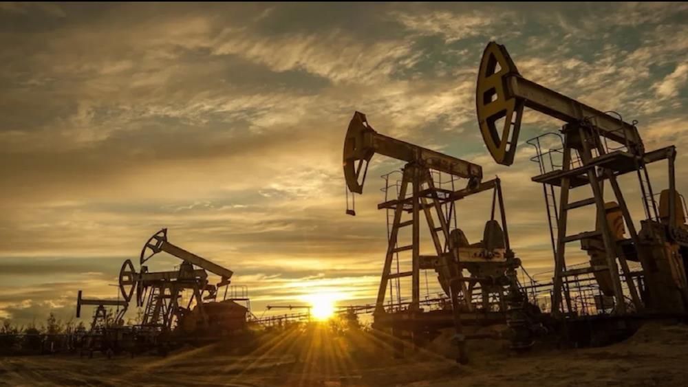 ارتفاع طفيف بأسعار النفط وسط توقعات باتفاق سلام روسي – أوکراني