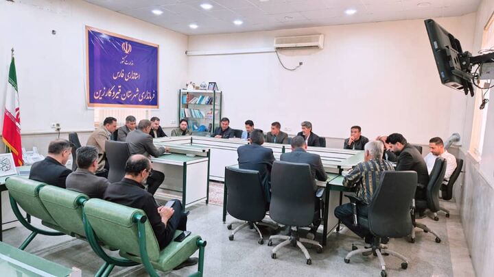 تأکید بر شتاب‌بخشی به برنامه‌های بازآفرینی شهری در قیر و کارزین استان فارس