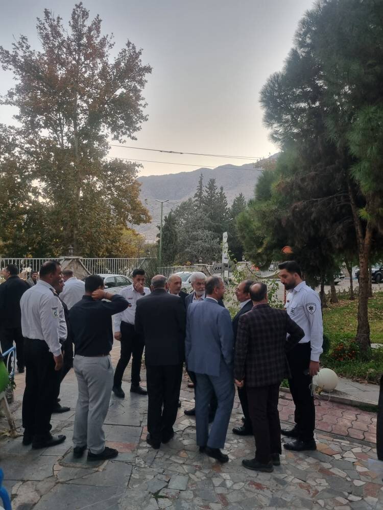 بازدید از بیمارستان 615 تخت‌خوابی نیایش خرم‌آباد/ پیگیری تلفنی شهریاری و قول سازمان برنامه در تأمین منابع بیمارستان در سفر رئیس‌جمهور