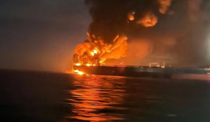 وزیر حمل‌ و نقل ترکیه از حمله به 2 نفتکش روسیه در دریای سیا خبر داد