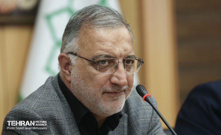 همزیستی ادیان در ایران در مقابل تبلیغات اشتباه نظام سلطه/ نامگذاری ایستگاه مریم مقدس (س) افتخار مدیریت شهری است