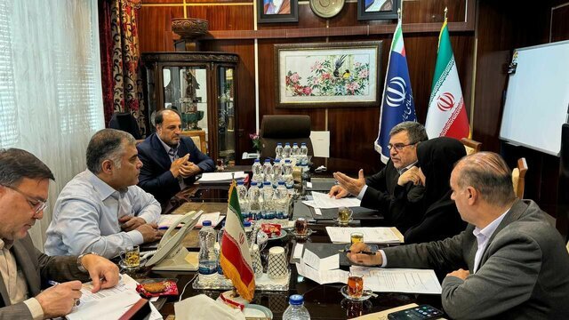 تأکيد بر تسريع توسعه ميادين چنگوله و آذر در ديدار فلاحي با مديرعامل شرکت مهندسي توسعه نفت