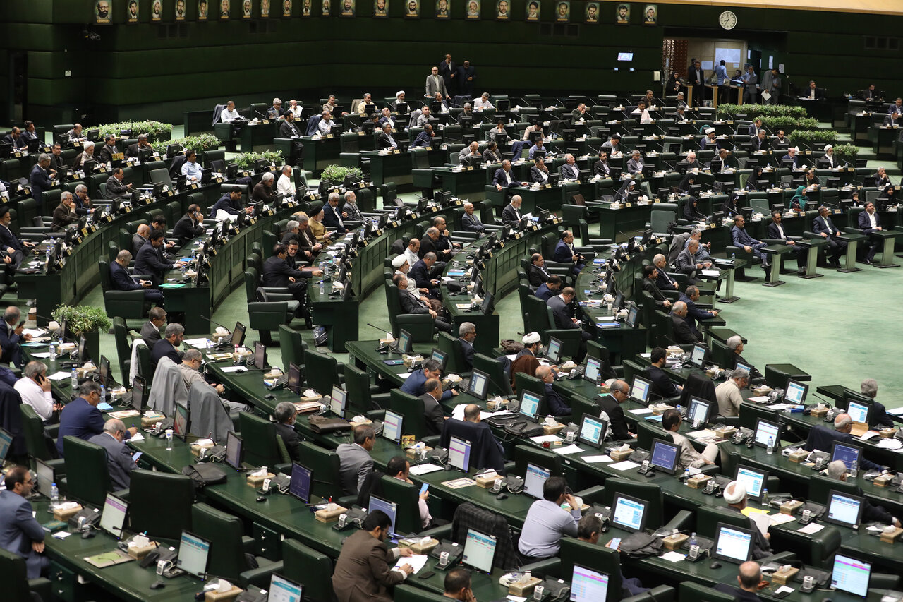 موافقت نمایندگان با بررسی دو فوریتی لایحه الحاق برخی مواد به قانون تنظیم بخشی از مقررات مالی دولت