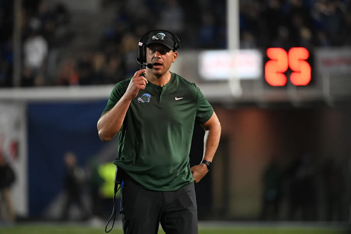 Sources: Florida set to hire Tulane coach Jon Sumrall