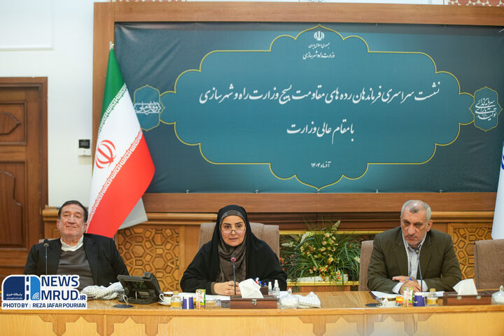 تاکید وزیر راه و شهرسازی بر ایجاد هم افزایی درون و برون سازمانی بسیج وزارتخانه