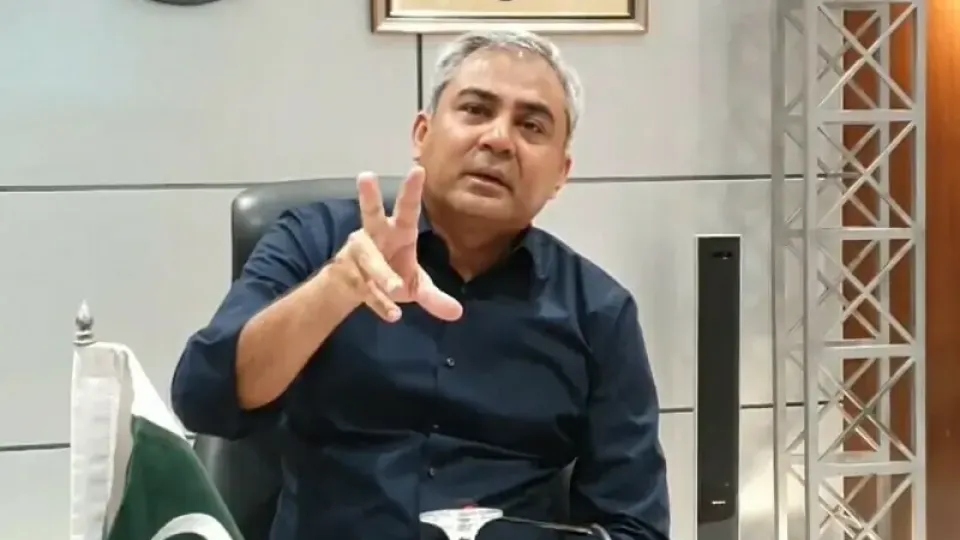 Pakistan’s information ministry, cybercrime agency to take action against fake news on ‘massive scale’