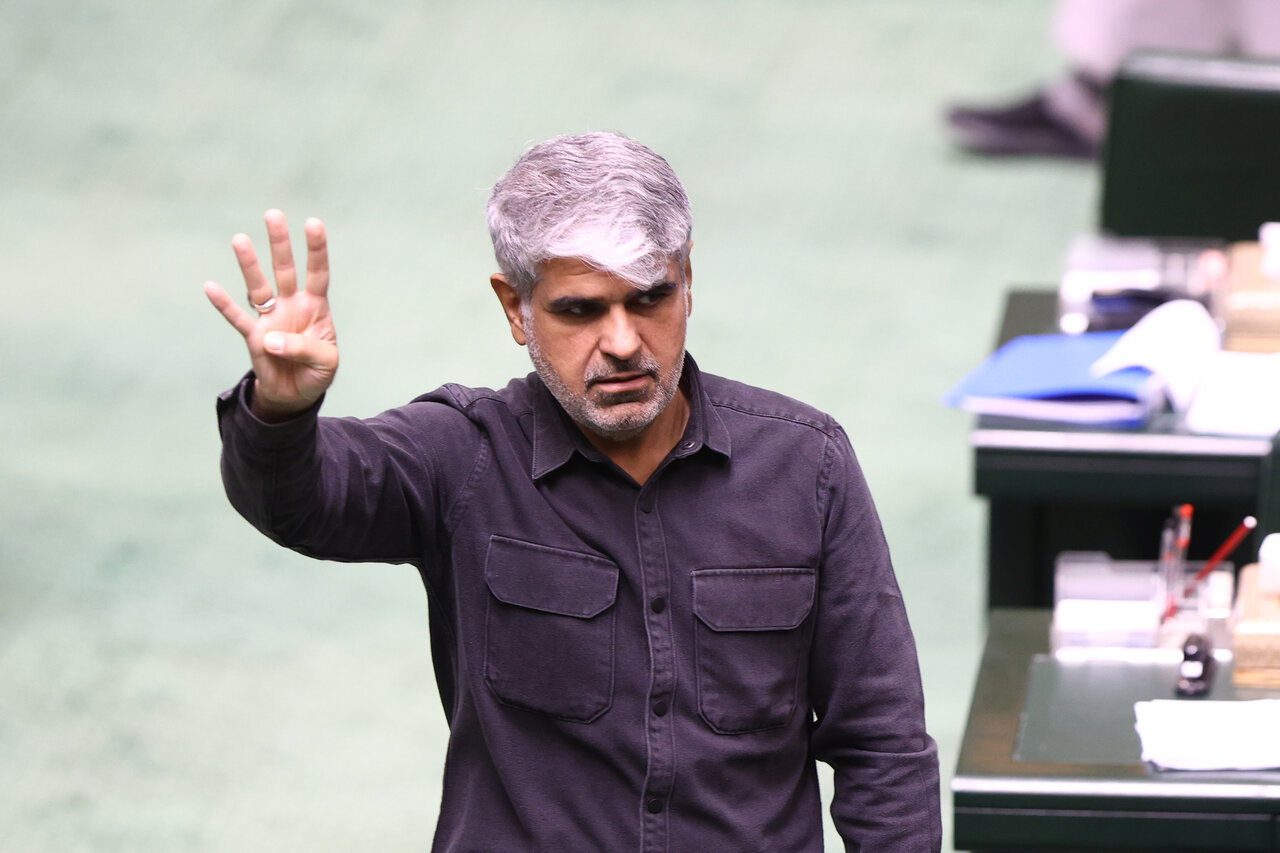 تعطیلی بی رویه مدارس به دلیل آلودگی هوا ضربه جدی به آینده آموزشی کشور وارد می‌کند