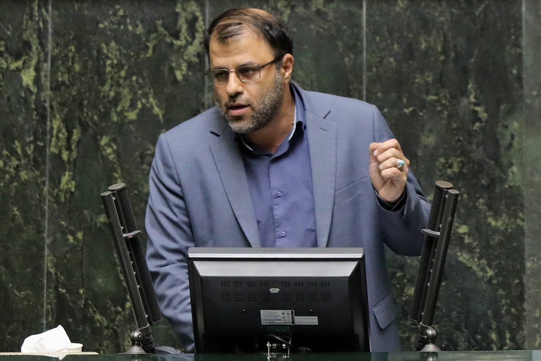 روند آزادی طبری از زندان غیرشفاف است/فرآیند رسیدگی به پرونده‌های مفسدان اقتصادی نیازمند تغییر است