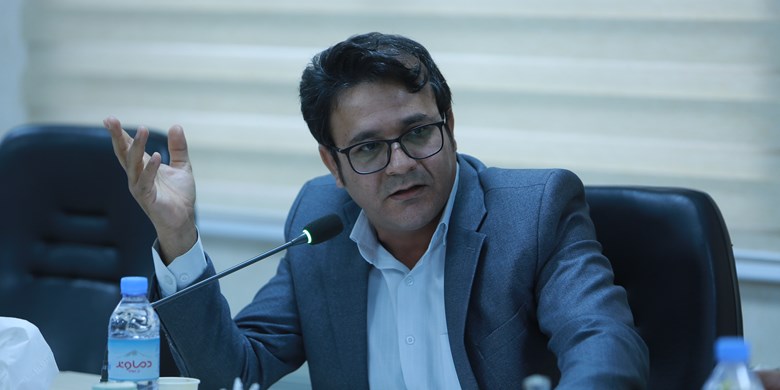 چرا خودروهاي نو شماره، نبايد سهميه بنزين داشته باشند؟/ مصوبه دولت، تأثير چنداني بر کاهش قاچاق سوخت و مصرف بنزين ندارد